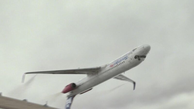 Can a Commercial Airplane Fly Upside Down?