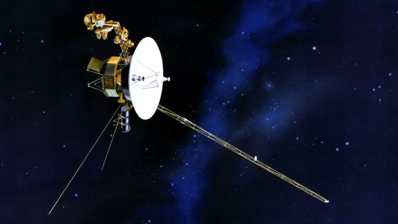 How NASA Calculates the Distance, Velocity and Position of the Voyager Spacecrafts